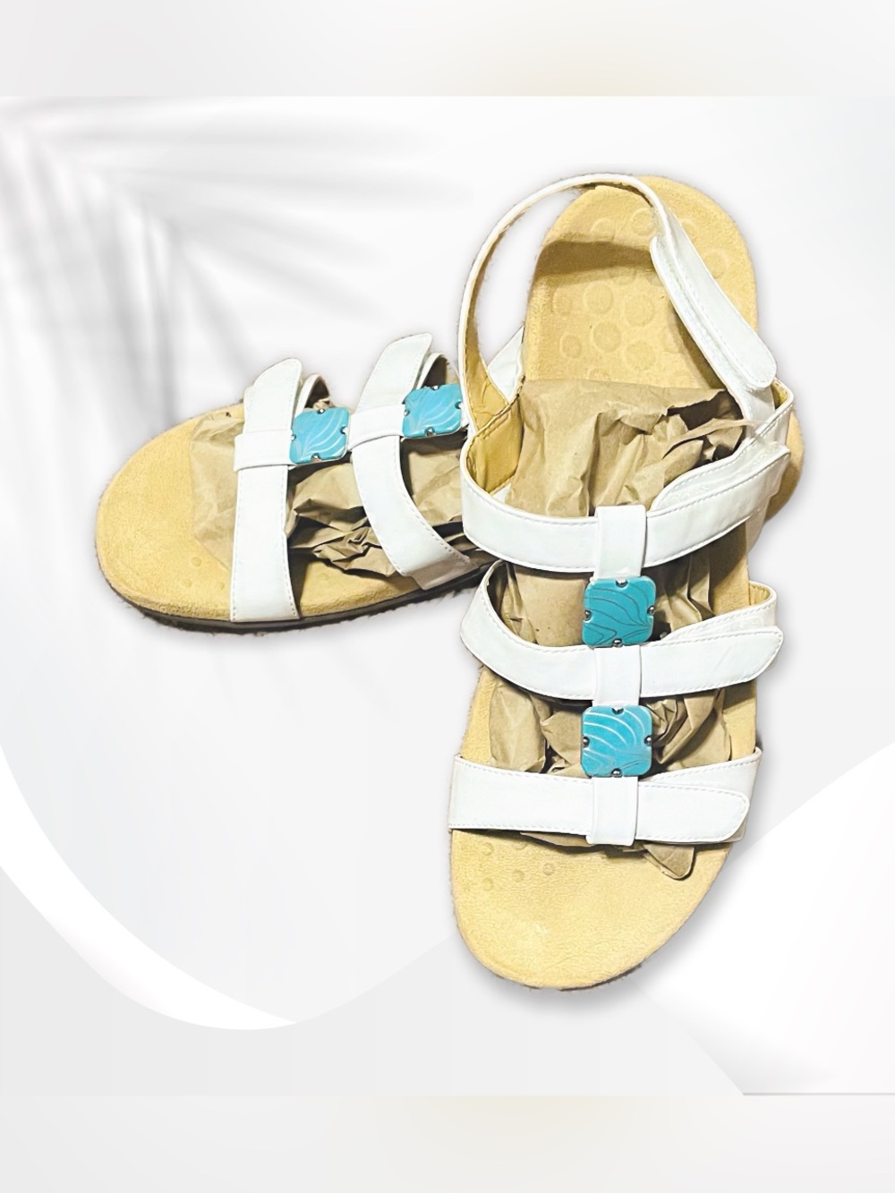 Vionic White 3 Strap Sandals sz 10